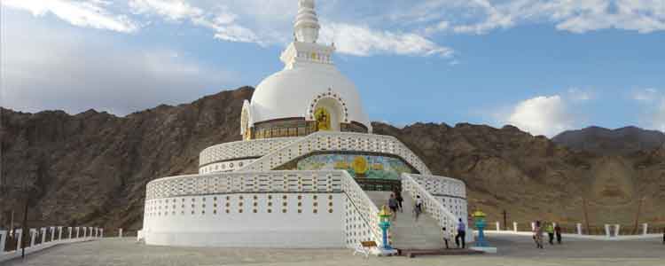 shanti stupa leh